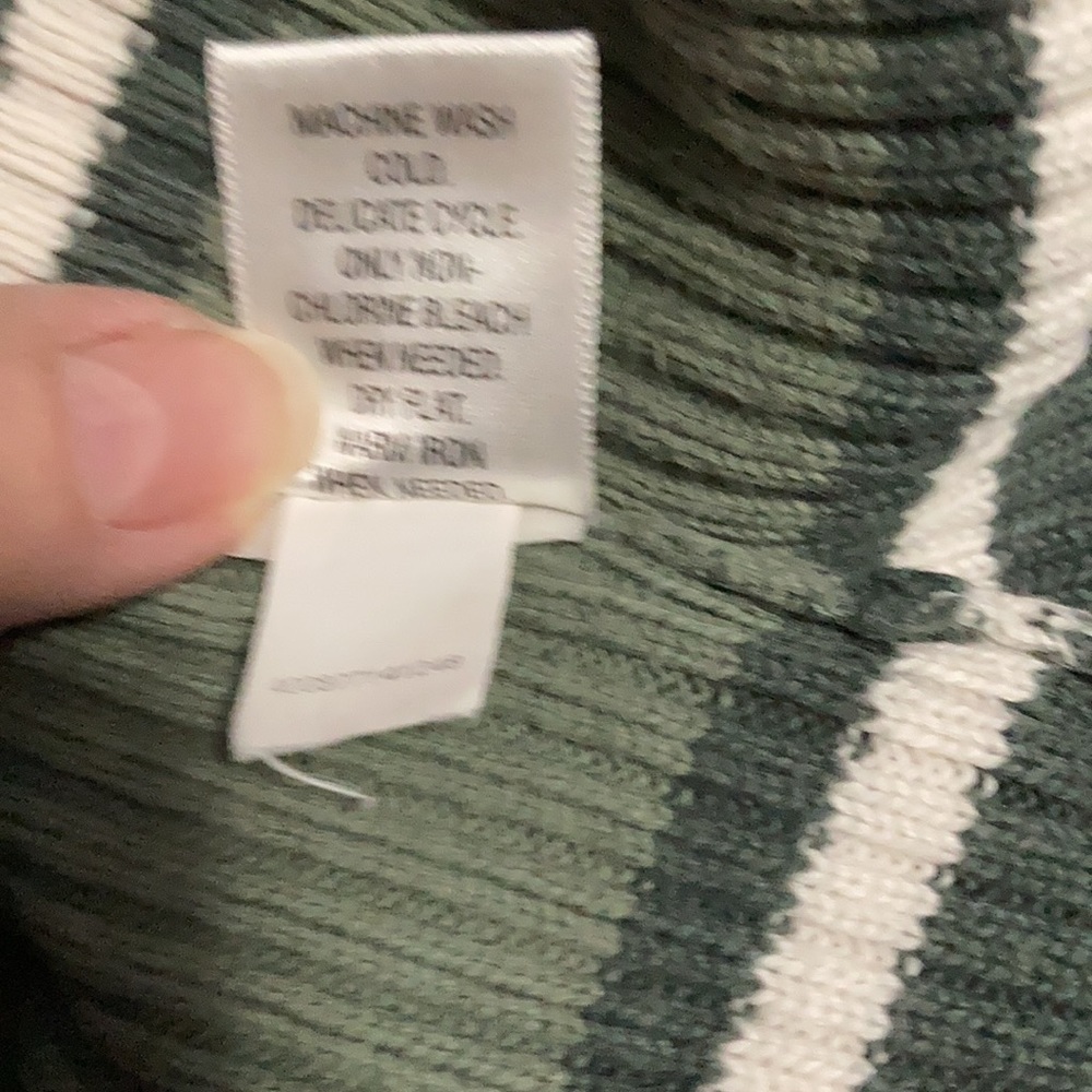 Sonoma - Women’s Turtleneck Sweater (S) - Picture 7 of 7